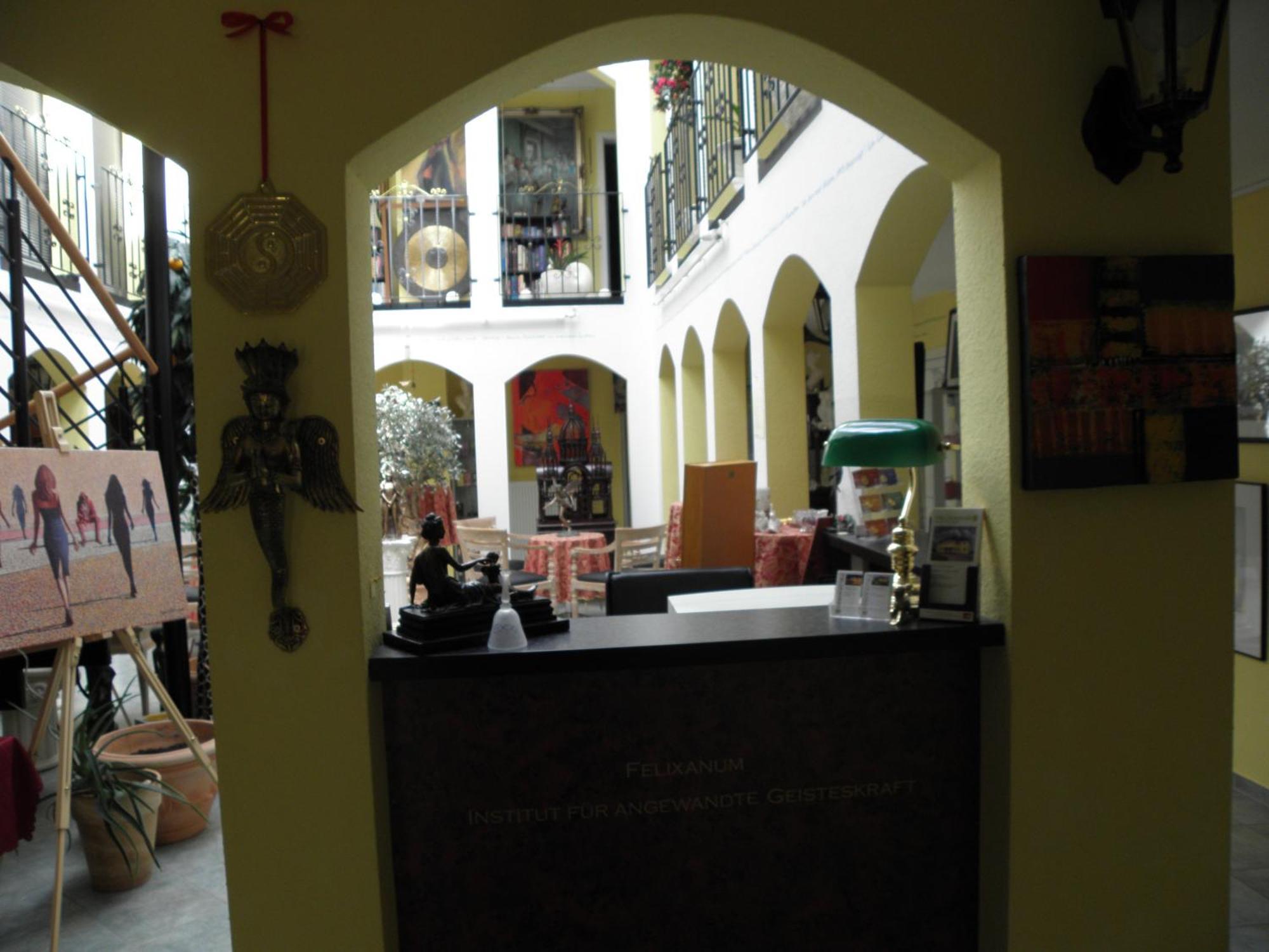 Felixanum Hotel & Galerie Isernhagen Esterno foto